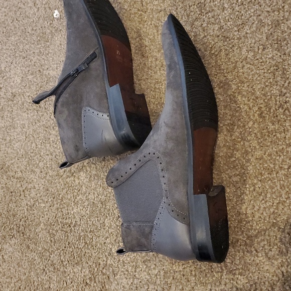 Men's Gray Suede Boots - Picture 3 of 8